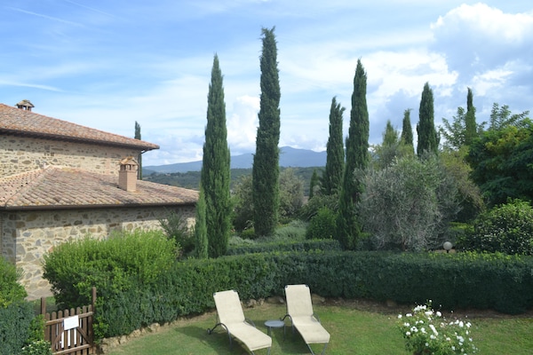 Foto van Huis in Toscane met zwembad - Vakantiehuis in Castel del Piano – GR - ViewSummer