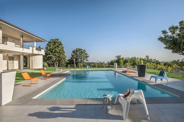 Foto van Grote villa in Tavullia - Vakantiehuis in Tavullia - PoolOfHouse