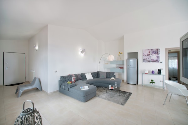Foto van Grote villa in Tavullia - Vakantiehuis in Tavullia - LivingRoom