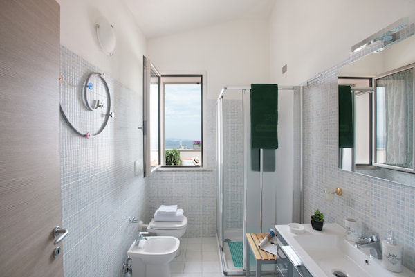 Foto van Grote villa in Tavullia - Vakantiehuis in Tavullia - BathRoom