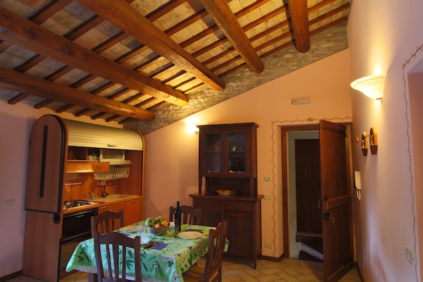 Foto van Volledige boerderij met onafhankelijke appartementen en zwembad - DiningRoom