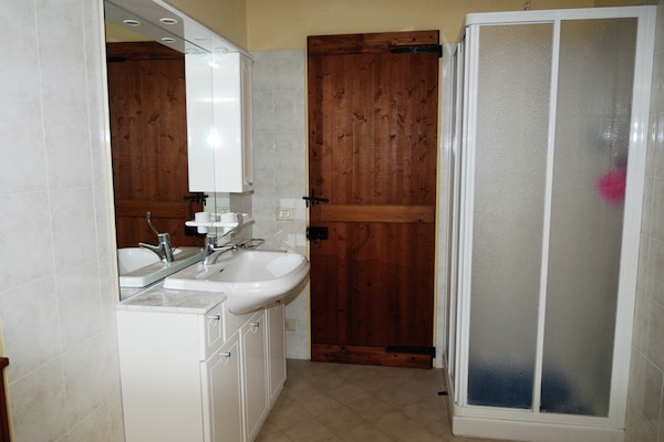 Foto van Volledige boerderij met onafhankelijke appartementen en zwembad - BathRoom