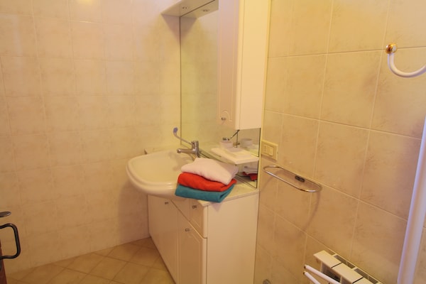 Foto van Volledige boerderij met onafhankelijke appartementen en zwembad - BathRoom