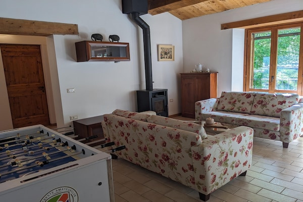Foto van Exclusieve vakantievilla met privézwembad tussen Marche en Umbrië. - LivingRoom
