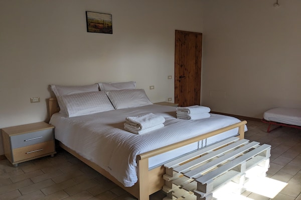 Foto van Exclusieve vakantievilla met privézwembad tussen Marche en Umbrië. - BedRoom
