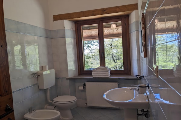 Foto van Exclusieve vakantievilla met privézwembad tussen Marche en Umbrië. - BathRoom