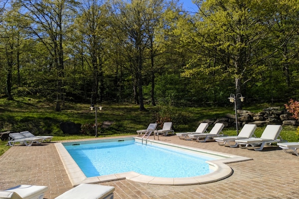 Foto van Exclusieve vakantievilla met privézwembad tussen Marche en Umbrië. - PoolOfHouse