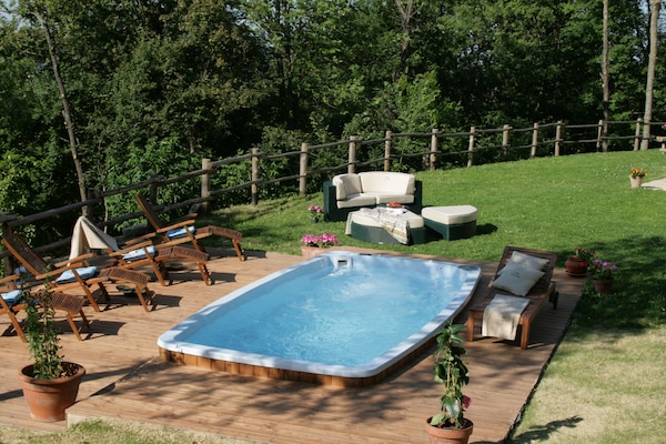 Foto van Luxe verblijf met tuin - Vakantiehuis in Monte San Martino - PoolOfHouse