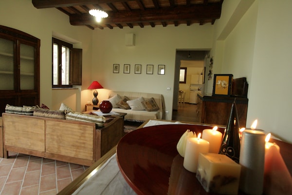 Foto van Luxe verblijf met tuin - Vakantiehuis in Monte San Martino - Ambiance