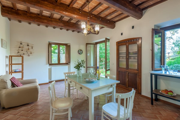 Foto van Luxe verblijf met tuin - Vakantiehuis in Monte San Martino - DiningRoom