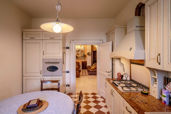 Foto van Villa in Marche met privézwembad - Vakantiehuis in Tolentino (MC) - Kitchen