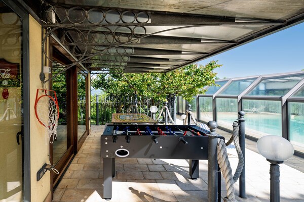 Foto van Villa in Marche met privézwembad - Vakantiehuis in Tolentino (MC) - TerraceBalcony