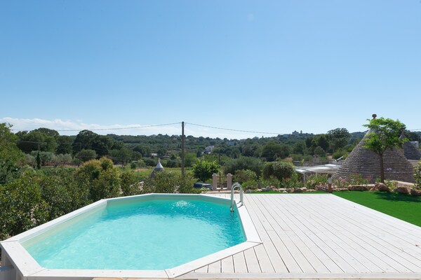 Foto van Trulli in Puglia met zwembad voor 6 personen - Vakantiehuis in Locorotondo - PoolOfHouse