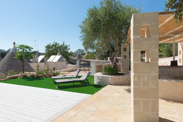Foto van Trulli in Puglia met zwembad voor 6 personen - Vakantiehuis in Locorotondo - GardenSummer