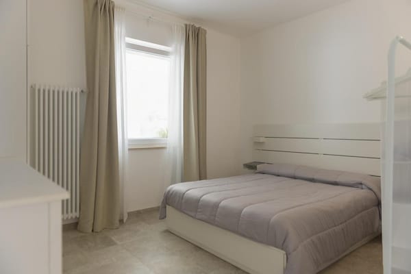 Foto van Villa bij Cisternino met zwembad en boomgaard - Vakantiehuis in Cisternino - BedRoom