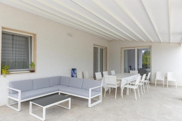 Foto van Villa bij Cisternino met zwembad en boomgaard - Vakantiehuis in Cisternino - TerraceBalcony