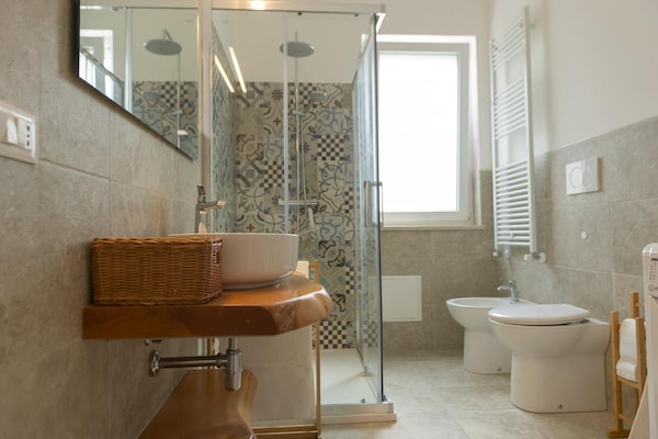 Foto van Villa bij Cisternino met zwembad en boomgaard - Vakantiehuis in Cisternino - BathRoom