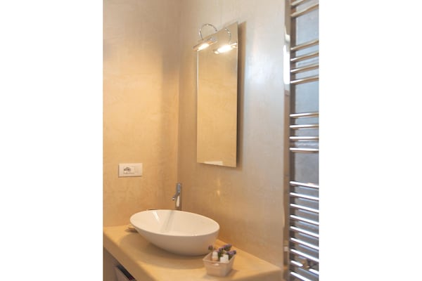 Foto van Villa in Itria-vallei met Infinity Pool - Vakantiehuis in Cisternino - BathRoom