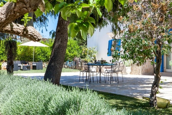 Foto van Villa in Itria-vallei met Infinity Pool - Vakantiehuis in Cisternino - TerraceBalcony