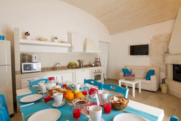 Foto van Villa in Itria-vallei met Infinity Pool - Vakantiehuis in Cisternino - DiningRoom
