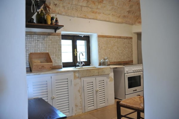 Foto van Trulli-huis in Valle d'Itria bij Adriatische Zee - Vakantiehuis in Ostuni - Kitchen