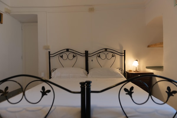 Foto van Landhuis in Puglia met Zwembad en Pizzaoven - Vakantiehuis in Ostuni - BedRoom