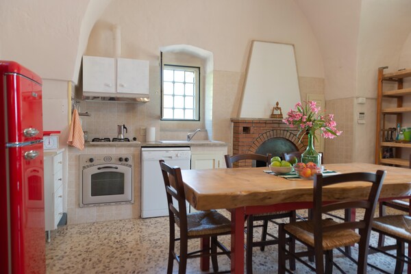 Foto van Landhuis in Puglia met Zwembad en Pizzaoven - Vakantiehuis in Ostuni - Kitchen