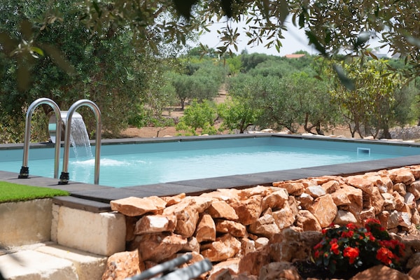 Foto van Landhuis in Puglia met Zwembad en Pizzaoven - Vakantiehuis in Ostuni - PoolOfHouse
