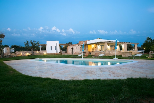 Foto van Vrijstaand Trullo-landgoed in Torre Suda - Vakantiehuis in Racale - Untagged