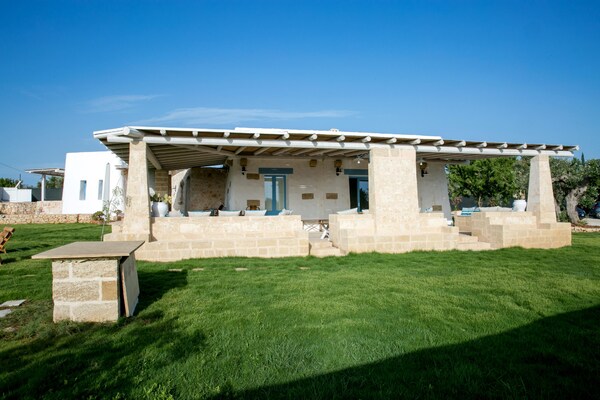 Foto van Vrijstaand Trullo-landgoed in Torre Suda - Vakantiehuis in Racale - Untagged