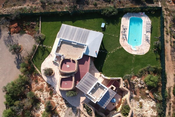 Foto van Vrijstaand Trullo-landgoed in Torre Suda - Vakantiehuis in Racale - Untagged