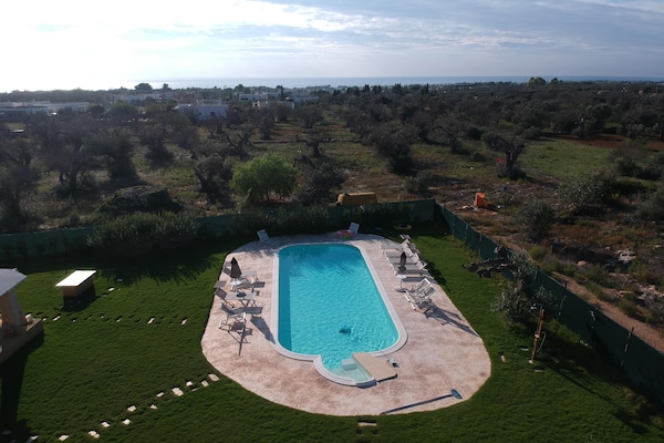 Foto van Vrijstaand Trullo-landgoed in Torre Suda - Vakantiehuis in Racale - Untagged