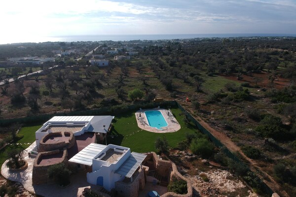 Foto van Vrijstaand Trullo-landgoed in Torre Suda - Vakantiehuis in Racale - Untagged