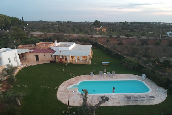 Foto van Vrijstaand Trullo-landgoed in Torre Suda - Vakantiehuis in Racale - Untagged