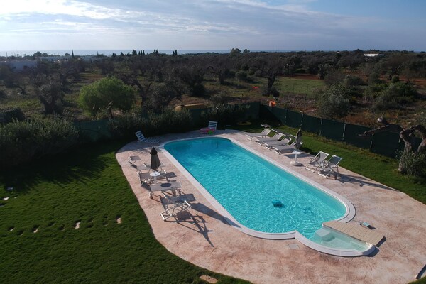 Foto van Vrijstaand Trullo-landgoed in Torre Suda - Vakantiehuis in Racale - Untagged