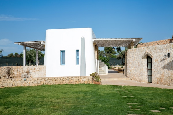 Foto van Vrijstaand Trullo-landgoed in Torre Suda - Vakantiehuis in Racale - Untagged