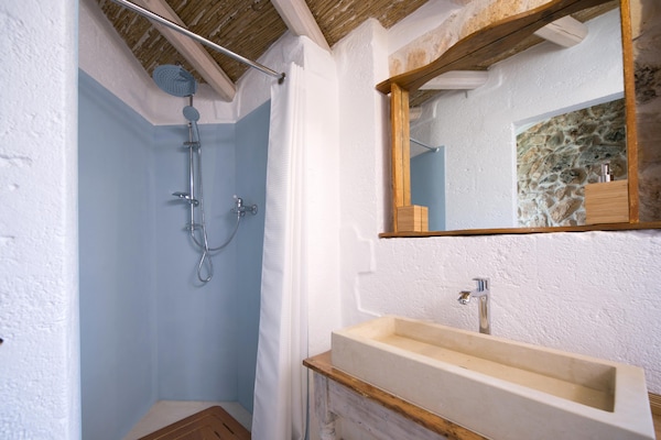 Foto van Vrijstaand Trullo-landgoed in Torre Suda - Vakantiehuis in Racale - BathRoom