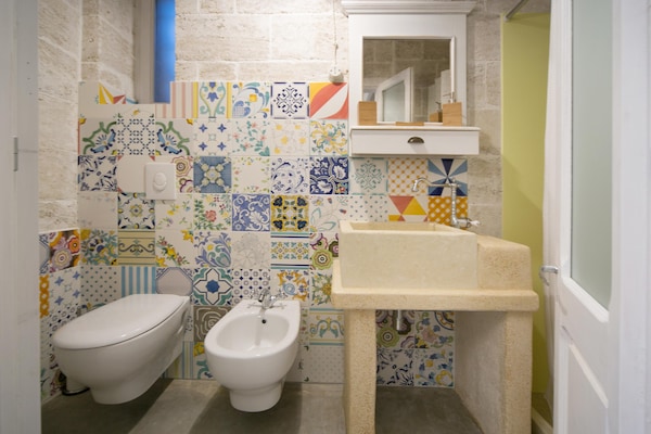 Foto van Vrijstaand Trullo-landgoed in Torre Suda - Vakantiehuis in Racale - BathRoom