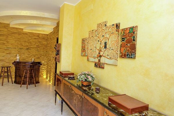 Foto van Villa in Italië met zwembad en terras - Vakantiehuis in Petacciato - LivingRoom