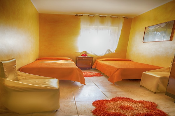 Foto van Villa in Italië met zwembad en terras - Vakantiehuis in Petacciato - BedRoom