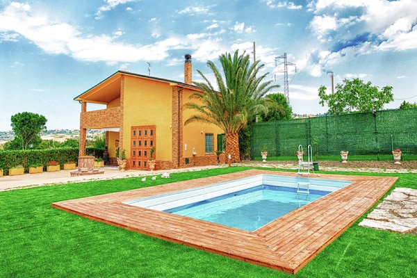Foto van Villa in Italië met zwembad en terras - Vakantiehuis in Petacciato - ExteriorSummer