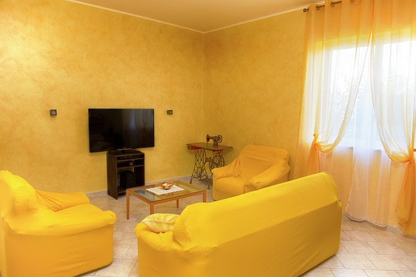 Foto van Villa in Italië met zwembad en terras - Vakantiehuis in Petacciato - LivingRoom