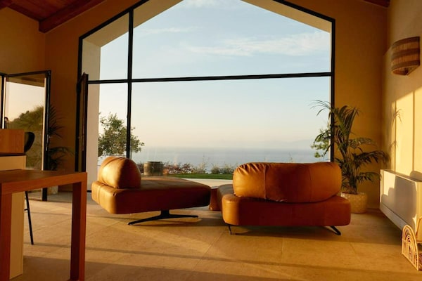 Foto van Villa met privézwembad en uitzicht op zee - Vakantiehuis in Maierato - LivingRoom