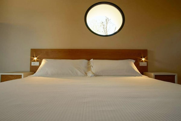 Foto van Villa met privézwembad en uitzicht op zee - Vakantiehuis in Maierato - BedRoom
