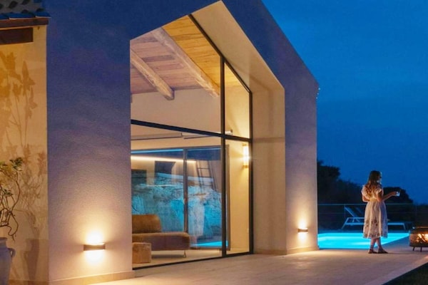 Foto van Villa met privézwembad en uitzicht op zee - Vakantiehuis in Maierato - ExteriorSummer