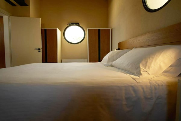 Foto van Villa met privézwembad en uitzicht op zee - Vakantiehuis in Maierato - BedRoom