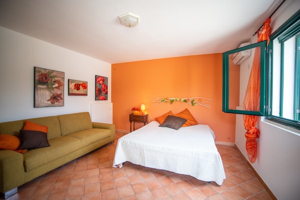 Foto van Villa in Sicilië met zwembad bij strand - Vakantiehuis in Castellammare del Golfo - BedRoom