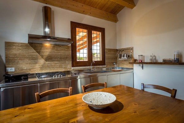 Foto van Villa in Sicilië bij Guidaloca Baai - Vakantiehuis in Castellammare del Golfo - Kitchen