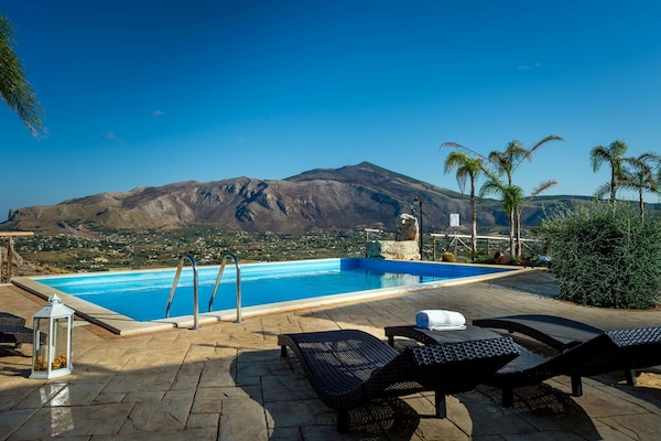 Foto van Villa in Sicilië bij Guidaloca Baai - Vakantiehuis in Castellammare del Golfo - PoolOfHouse
