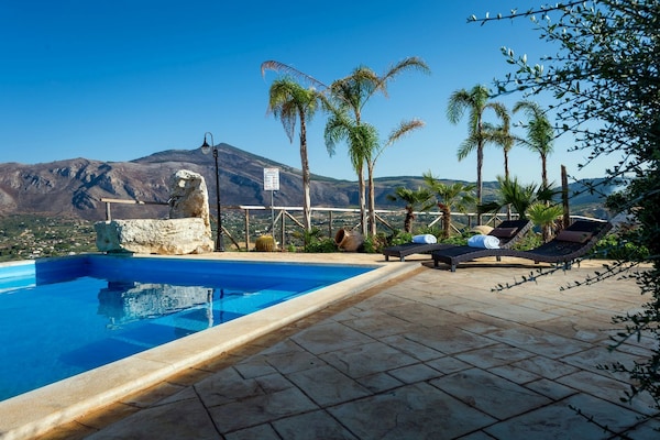 Foto van Villa in Sicilië bij Guidaloca Baai - Vakantiehuis in Castellammare del Golfo - PoolOfHouse